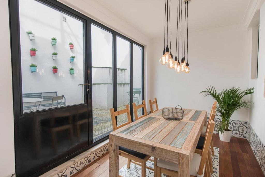 LovelyStay - Bica Patio Duplex 18 Travessa do Cabral, 1200-075 Lisbonne