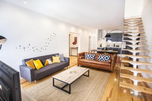 LovelyStay - Cais Apartment River View