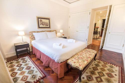 LovelyStay - Campo Pequeno Charming Apartment