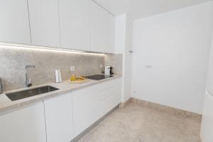 LovelyStay - Chic, Citrus Home - Private Garden