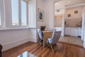 LovelyStay - Comfortable apartment with river views