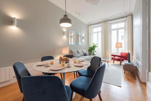 LovelyStay - Flower Stylish Apartment
