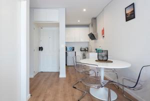 LovelyStay - Hello Porto Apartment by metro station