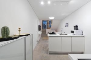 LovelyStay - Hidden & Quiet Duplex next to São Bento Station