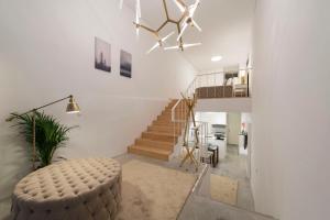 LovelyStay - Hidden & Quiet Duplex next to São Bento Station