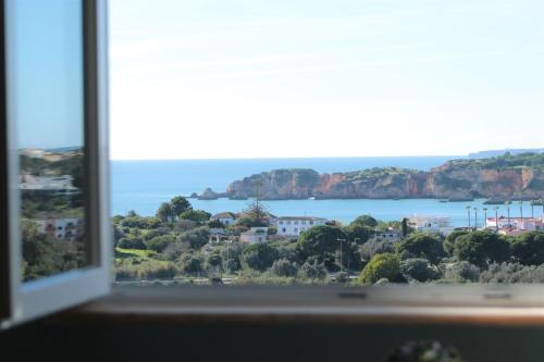 LovelyStay - Mariana’s Blue
