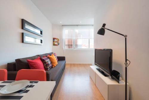 LovelyStay - Porto Box