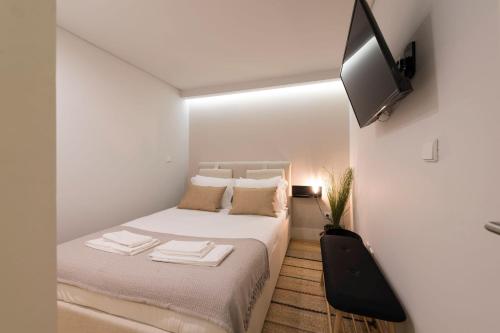 LovelyStay - Porto Peaceful Living W/ Backyard