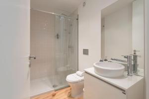 LovelyStay - Quiet & Modern Loft minutes away from iron bridge