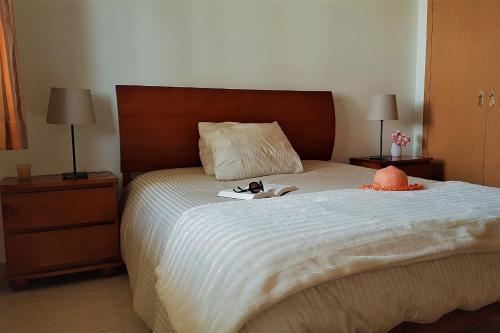 LovelyStay - Sea View Apartment With Pool & Garden