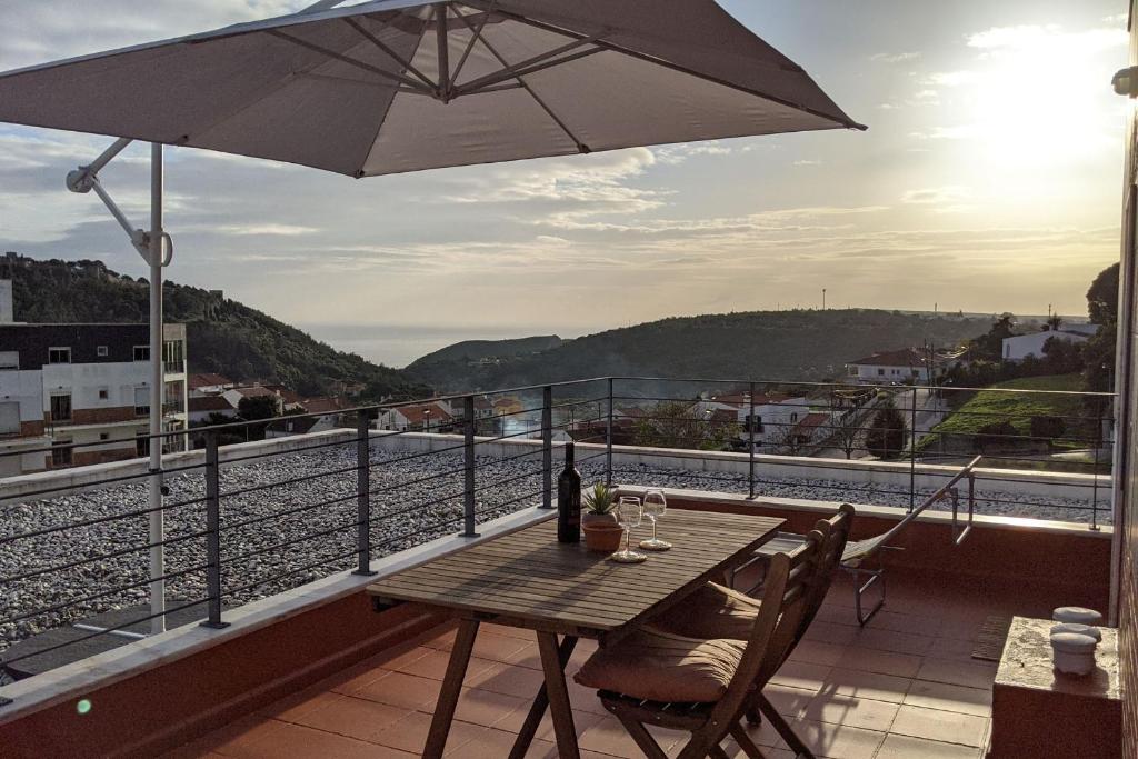 Appartement LovelyStay - Sesimbra 3BDR Apartment W/Terrace Rua Carlos César Lote 9 , Habitação 11 2970-278 Sesimbra