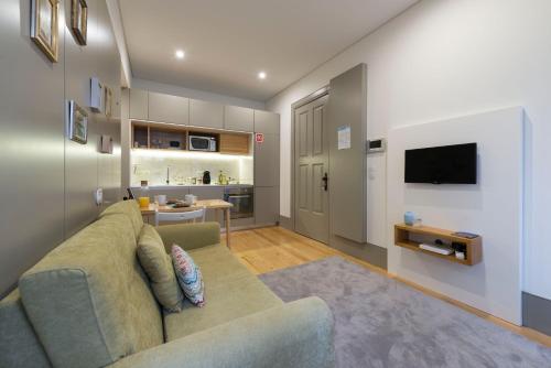 LovelyStay - Stylish Central Apartment by Bolhão Market