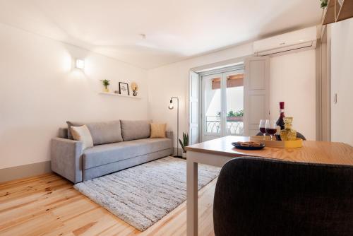 LovelyStay - Sun Loft w/ Balcony