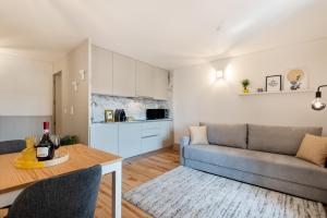 LovelyStay - Sun Loft w/ Balcony