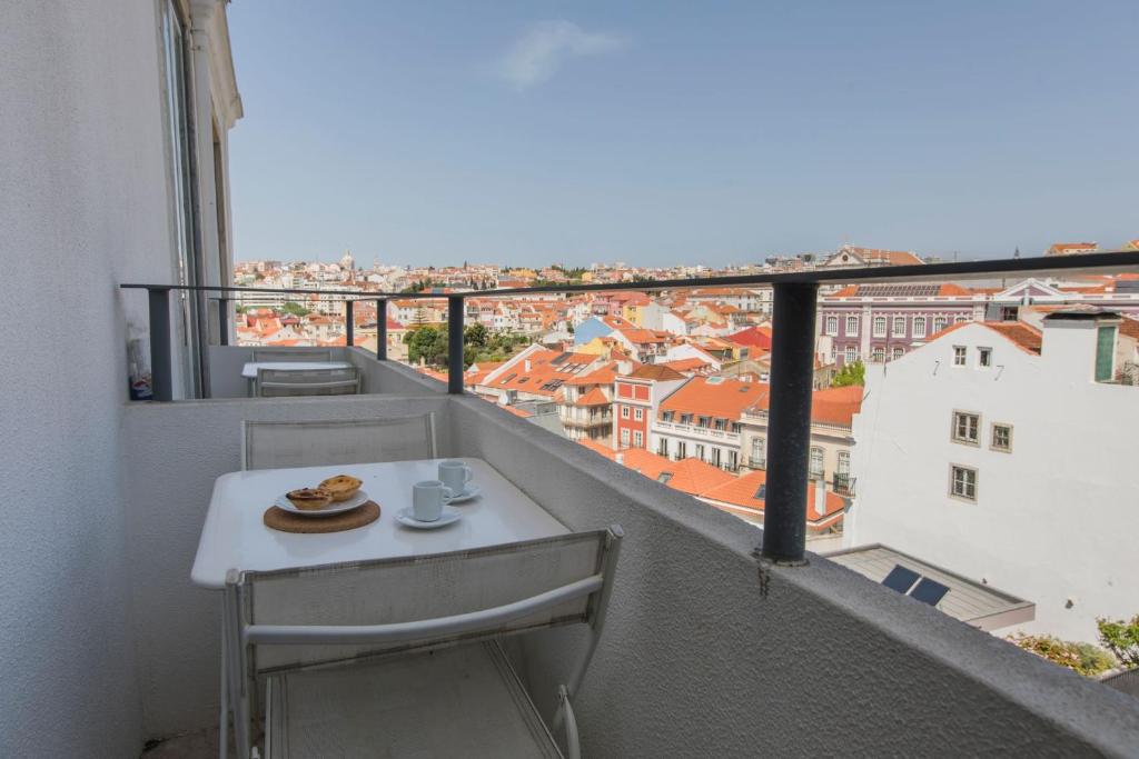 LovelyStay - Sunny Santa Catarina II 26 Rua do Sol a Santa Catarina, 1200-453 Lisbonne