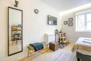 LovelyStay - Taipas Studio with AC