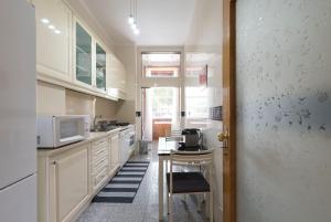 LovelyStay - The Porto Getaway w/ Free Parking
