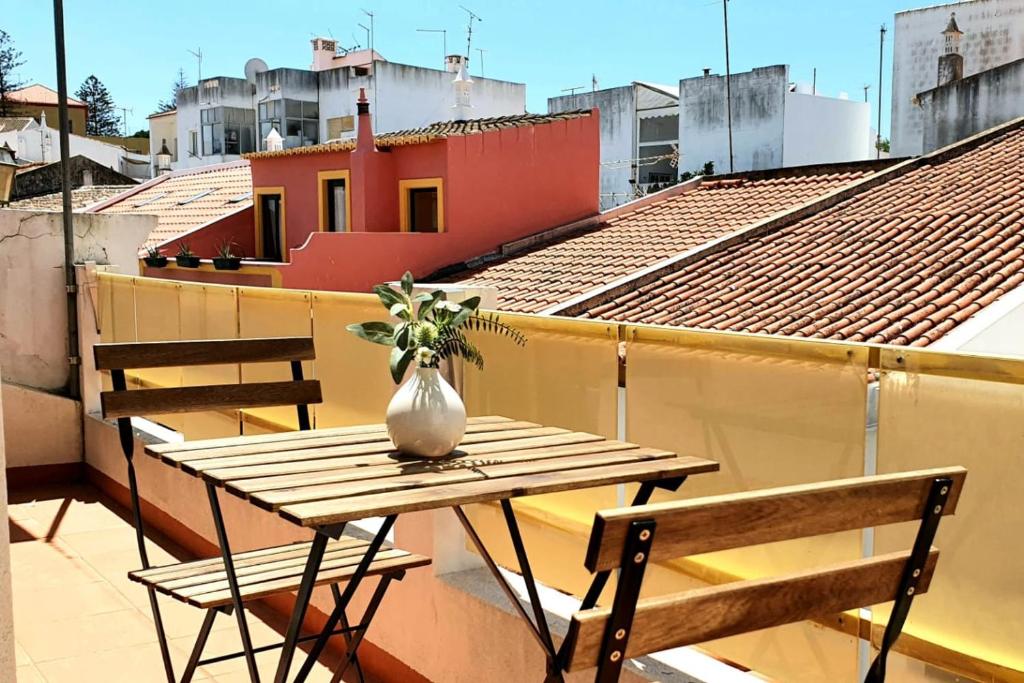 Appartement LovelyStay - Yellow Submarine House 35 Rua do Canal 8600-711 Lagos