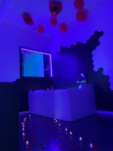 LOVEROOM : Suite avec Jacuzzi privatif