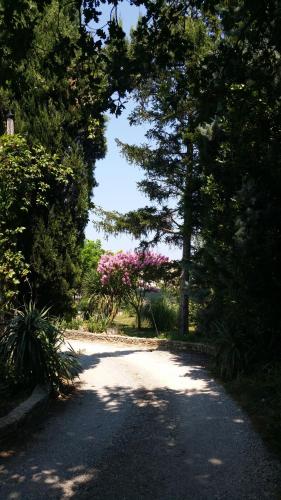 LUBERON EN PROVENCE GITE 3 CHAMBRES 100 m2 avec PISCINE PRIVEE