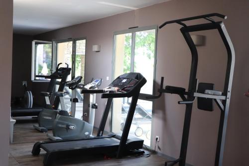 LUBERON, magnifique Résidence Golf de Provence, Piscine, Fitness, Tennis