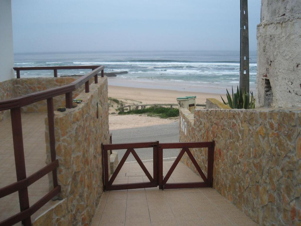 Lucas House 2 - Seabreeze apartment Praia do Monte Clérigo - Lucas House Lucas House 2 - Seabreeze Apartment, 8670-140 Aljezur