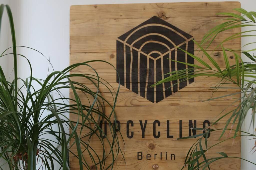 Appartement Luftiges Upcycling Studio im EG - Zentral 24 Revaler Straße 10245 Berlin