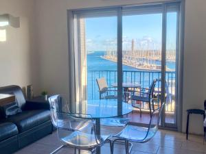 ''Luigi'' BALCON SUR LA MER et le Port de Sète