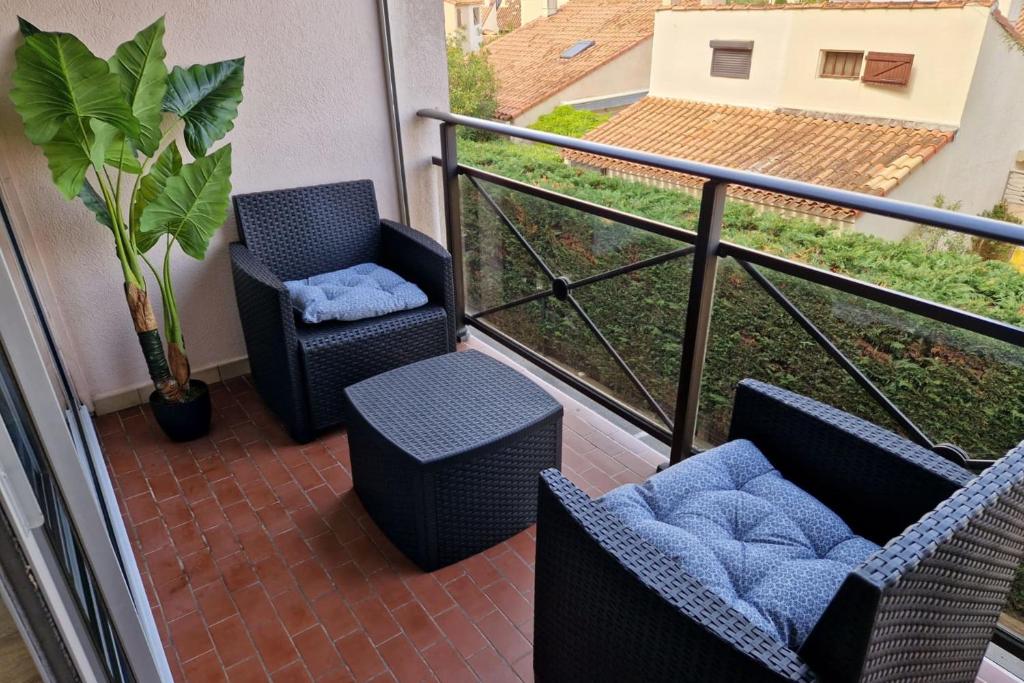 Appartement LUMINEUX 20 m avec WIFI-BALCON et PISCINE 199 Avenue Jean Jaurès 30240 Le Grau-du-Roi