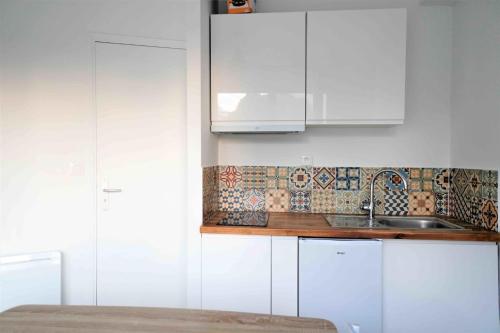 Appartement LUMINEUX 26 m équipé et idéal pour 2 avec WIFI 99 Boulevard Sakakini 13005 Marseille Provence-Alpes-Côte d\'Azur