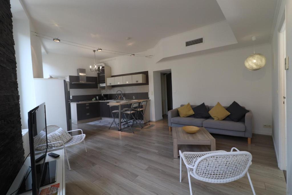Appartement Lumineux 3 Pièces - Vieux Nice - clim - Wifi 11 Rue du Collet 06300 Nice