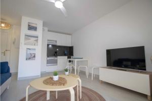 LUMINEUX Apt de 32 m  renové PROCHE de la VILLE