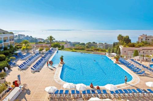 Appartement Lumineux dans Résidence avec Piscine Cannes france