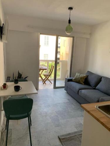 Lumineux Studio neuf 20mins à pieds de Croisette