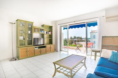 lumineux studio vue mer cannes
