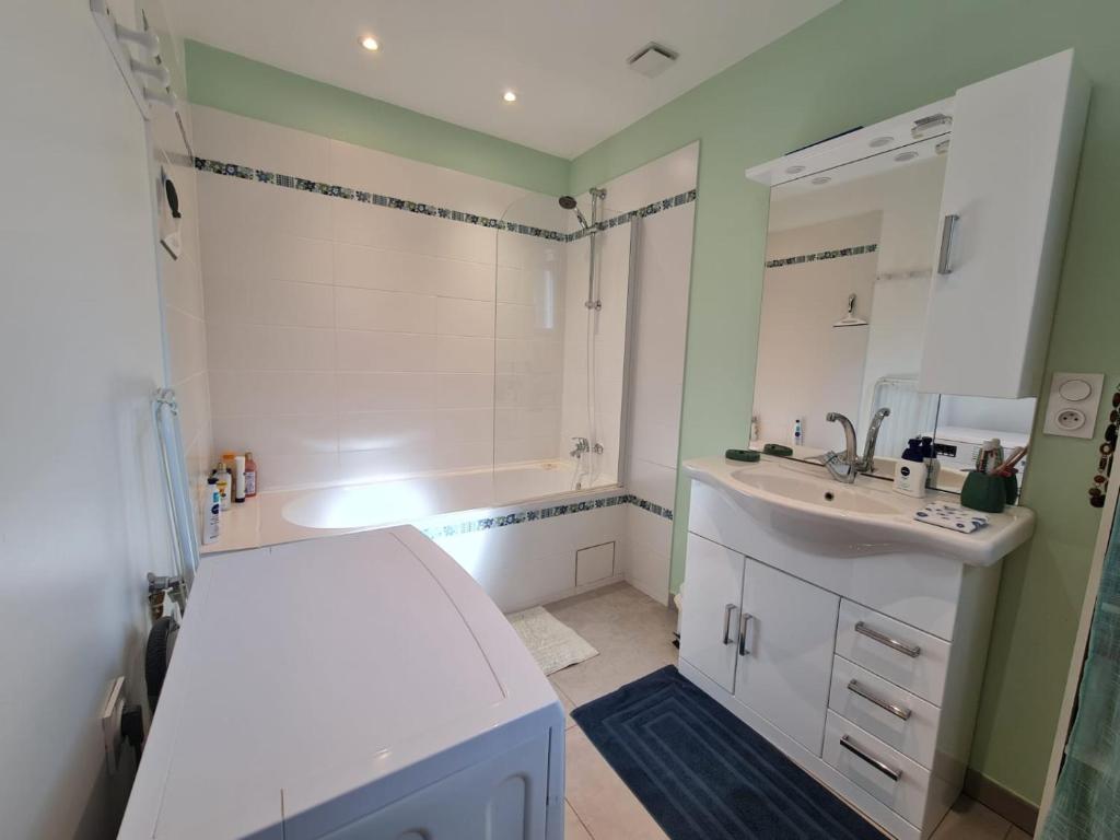 lumineux studio vue mer cannes