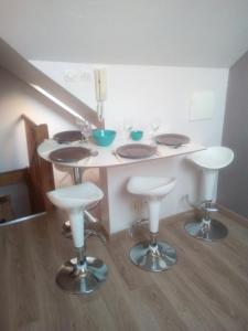 Appartement Lumineux T2 Vieille ville 3pers parking gratuit - by La Source d'OrFée 1 Rue du Cloître 62200 Boulogne-sur-Mer Nord-Pas-de-Calais