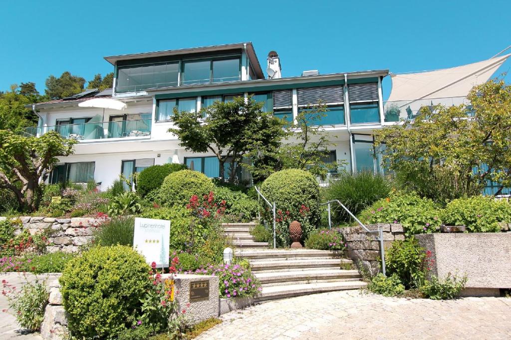 Lupinenhotel Bodensee - Apartment mit Seeblick 4 Prielstraße, 78354 Sipplingen