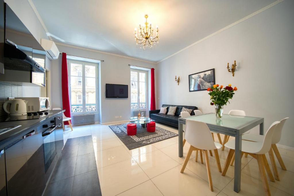 Appartement Lusso 5 beds Central Apartment 4 Rue Assalit 06000 Nice