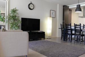 Lux Apartment with Pool and Garage