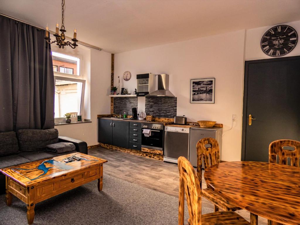 Appartement LUX-Appart 2 im Zentrum von Neuss nähe D Messe mit Amazon und Netflix 35 Krefelder Straße 41460 Neuss