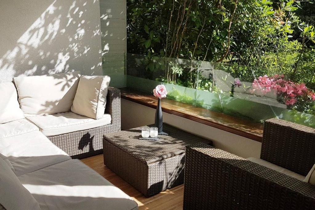 Lux Studio garden and swimming pool Bld General Vautrin 11., Cannes