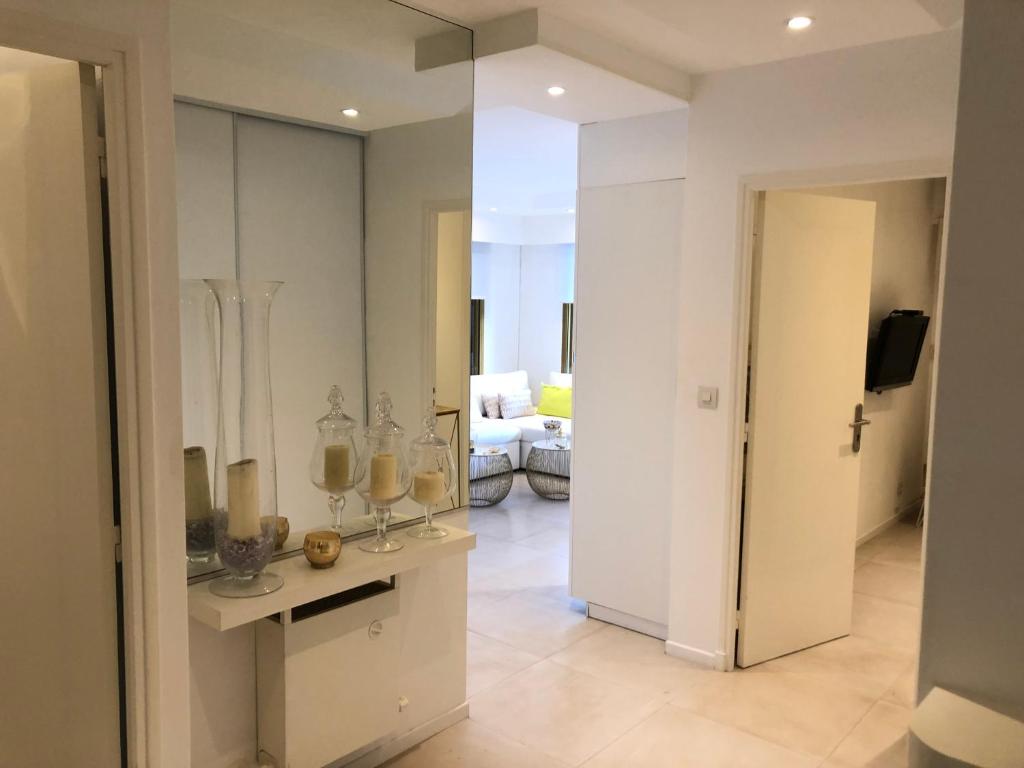 Luxe apartment center 6pers 300m2 privare garden 17 avenue du maréchal juin 3 Impasse des Anges, 06400 Cannes