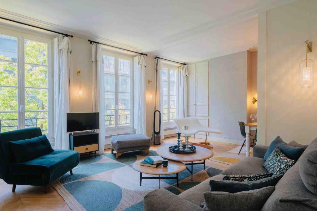 Appartement Luxe et Elegance PARIS - Saint-Honoré - Vendôme 2ème étage 34 Place du Marché Saint-Honoré 75001 Paris