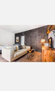 Appartement Luxe Neuilly s/ Seine 41 avenue de la porte de Villiers 92200 La Verrerie Région Centre