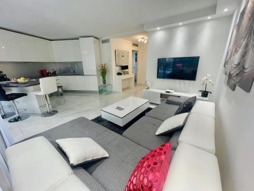Luxueux appartement 3 Pièces - Carrée d'or de Cannes - Raphael Croisette Résidence