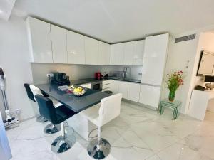 Luxueux appartement 3 Pièces - Carrée d'or de Cannes - Raphael Croisette Résidence