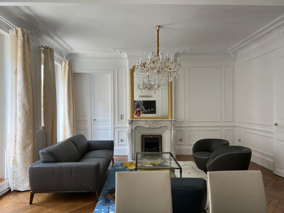 Luxueux appartement haussmannien quartier latin 3CH 5 Rue Monge, 75005 Paris