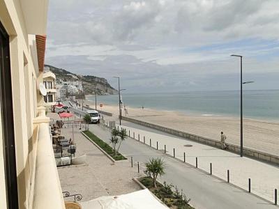 Luxuoso apartamento na praia Avenida dos Náufragos 32 1ºA, 2970-637 Sesimbra