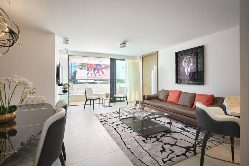 Luxurious 2BR4p apartment with terrace - First Croisette Cannes 202 3/4 Bd de la Croisette, 06400 Cannes